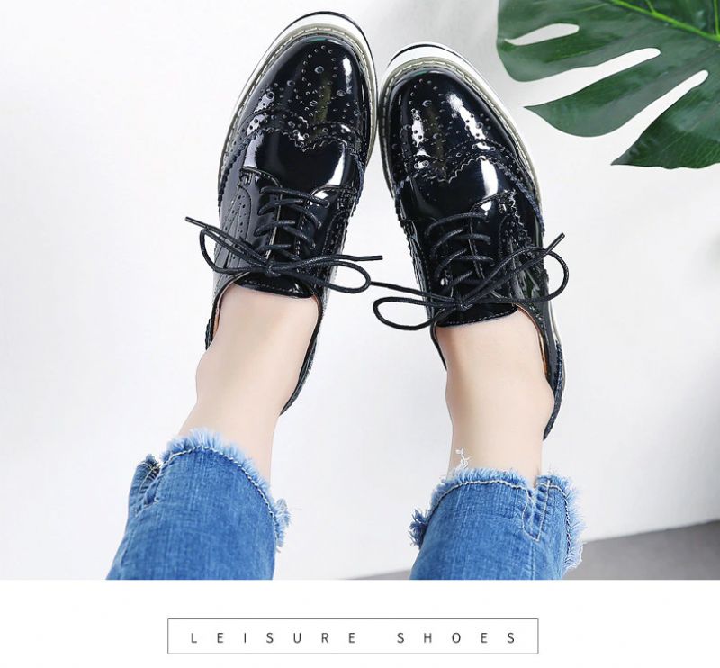 Akira Vrouwen Patent Leren Platform Platte Zwarte Schoenen - Zwart