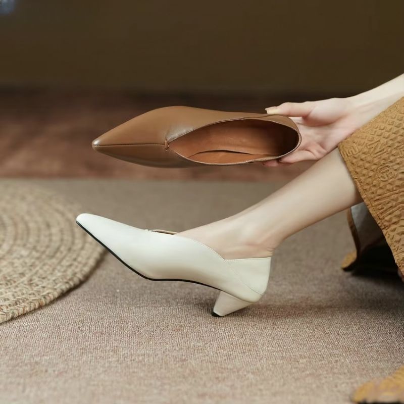 Albani Pumps Met Puntige Neus Voor Dames - Bruin
