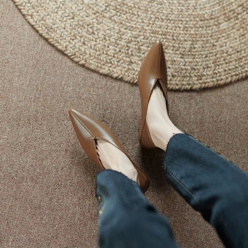 Albani Pumps Met Puntige Neus Voor Dames - Bruin