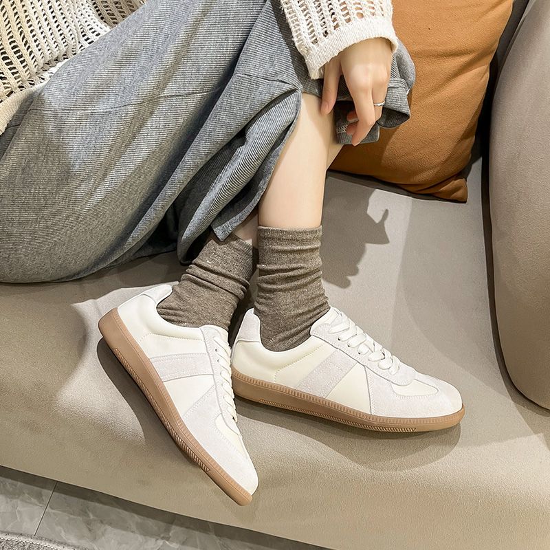 Alma Dames Veterschoen Leren Sneaker - Kakhi
