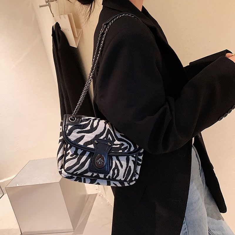 Alora Dames Crossbody Tas Met Ketting - Grote Zwarte