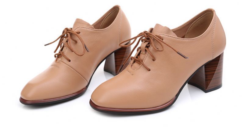 Andrea Dames Hoge Hak Pumps Met Zwarte Veters - Zwart