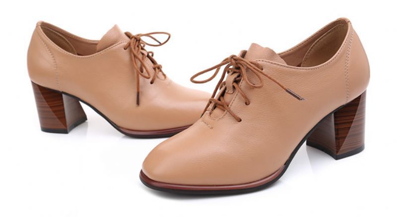 Andrea Dames Hoge Hak Pumps Met Zwarte Veters - Zwart