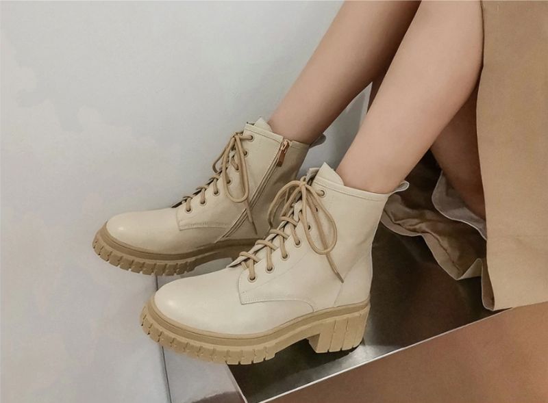 Arrieta Laarzen Enkelhoogte - Beige korte pluche
