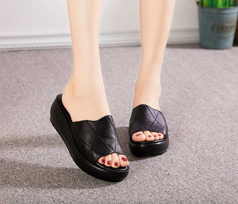 Aurora Dames Platform Slipper - Zwart