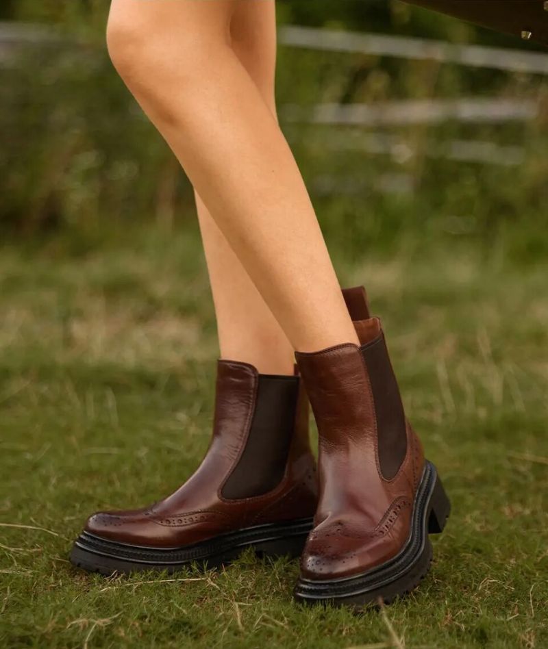 Barbara Dames Brogue Chelsea Laarzen - Koffie
