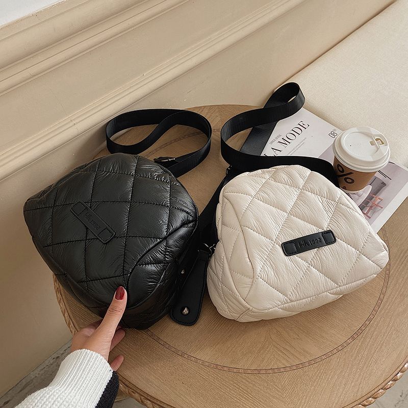 Benia Dames Kleine Gewatteerde Leren Handtas - Bruin