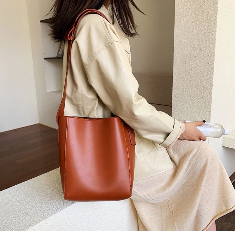 Caly Dames Handtas Met Hoge Capaciteit - Licht Khaki