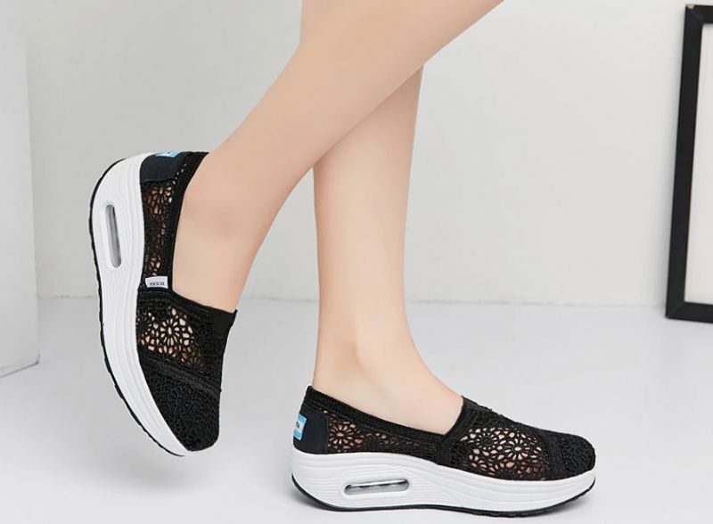 Caridad Dames Platform Schoenen Ademende Zwarte Slip-on - Zwart