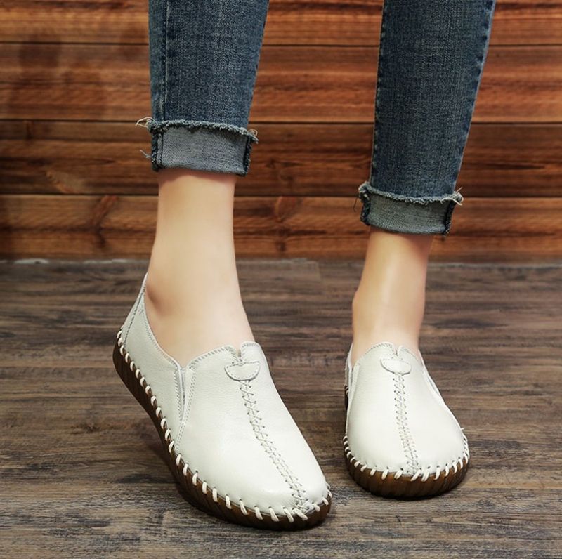 Charis Dames Platte Leren Instappers - Beige