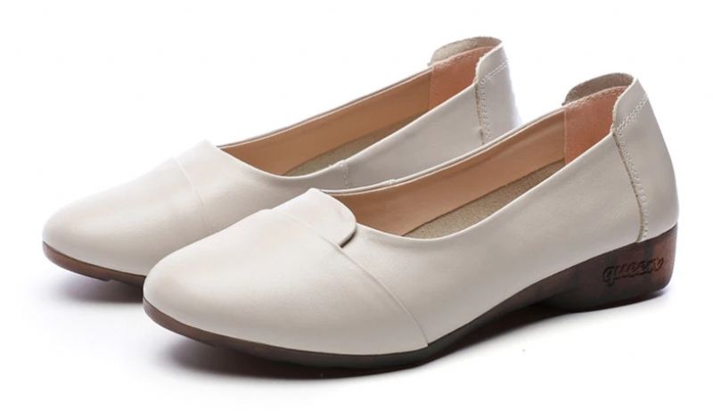 Cher Dames Platte Leren Instappers Loafers - Beige