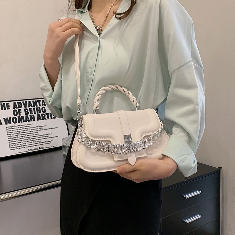 Cintya Dames Kleine Leren Handtas Met Ketting - Beige