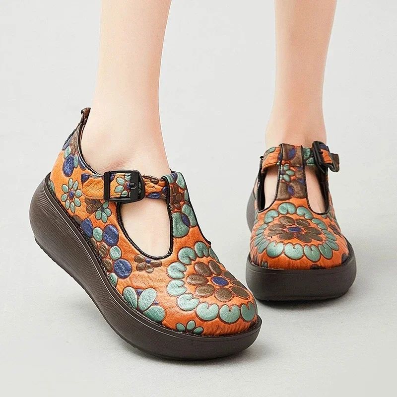 Claudia Dames Leren Ronde Neus Platform Schoenen - Bruin