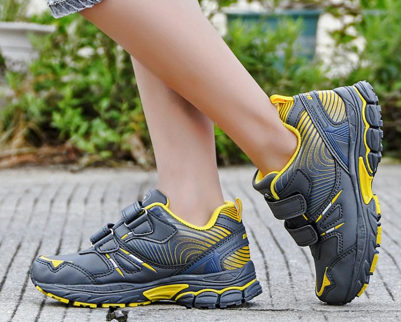 Darwin Jongens Hardloopschoenen - Zwart