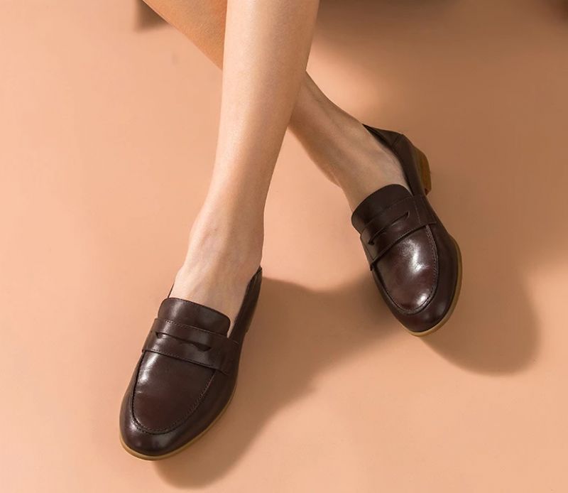 Enid Dames Ronde Neus Leren Loafer Schoenen - Koffie