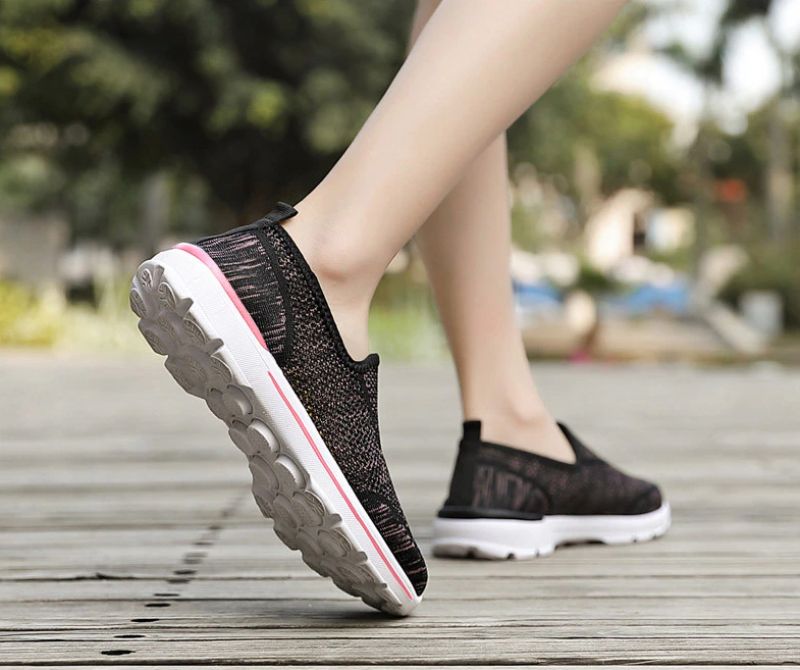 Estelita Dames Slip-on Ademend Mesh Zomer Mode Platte Zwarte Schoenen - Zwart Rood
