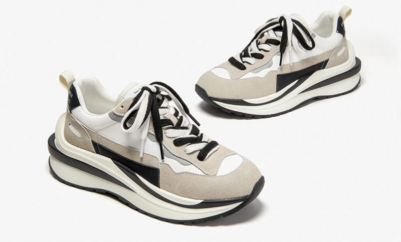 Fergie Dames Sneaker - Beige