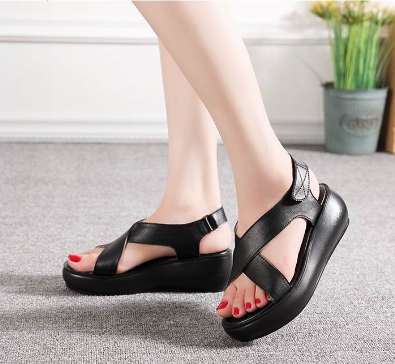 Finita Dames Wedges Sandaal - Zwart