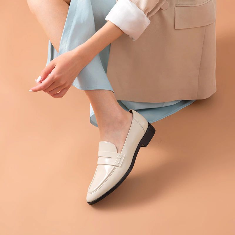 Hospina Penny Leren Loaferschoenen Voor Dames - Beige