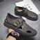 Grijs