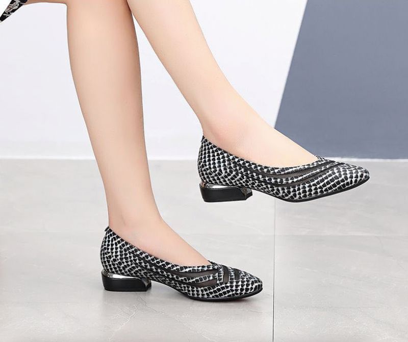 Kelly Dames Vierkante Hak Pumps - Zwart