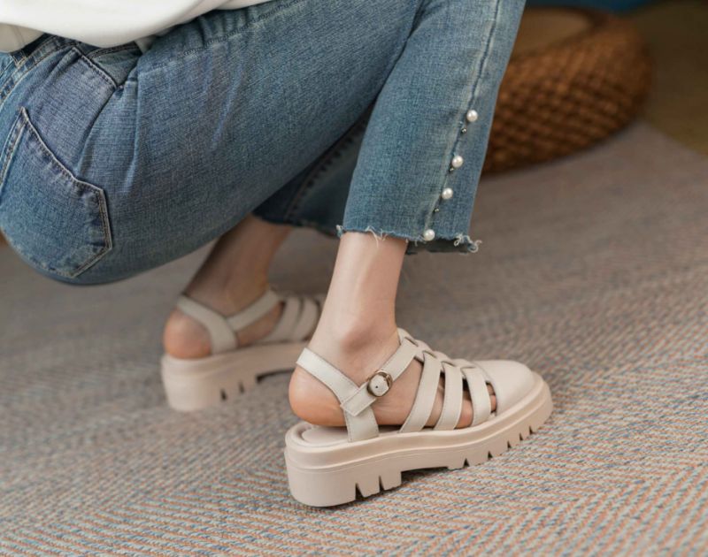 Kity Leren Sandaal Met Ronde Neus Voor Dames - Beige