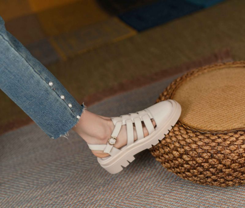 Kity Leren Sandaal Met Ronde Neus Voor Dames - Beige