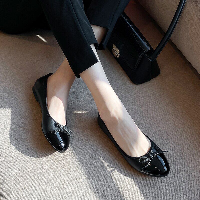 Klara Platte Leren Schoenen Voor Dames - Bruin