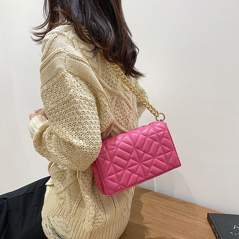 Latty Dames Minimalistische Gewatteerde Flap Handtas - Bruin