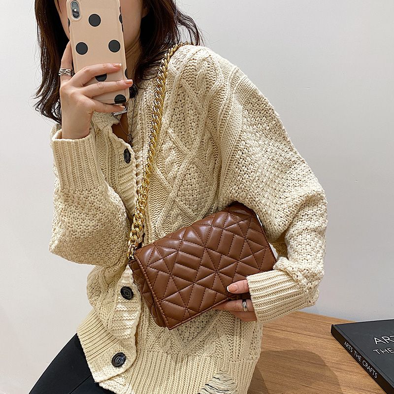Latty Dames Minimalistische Gewatteerde Flap Handtas - Bruin