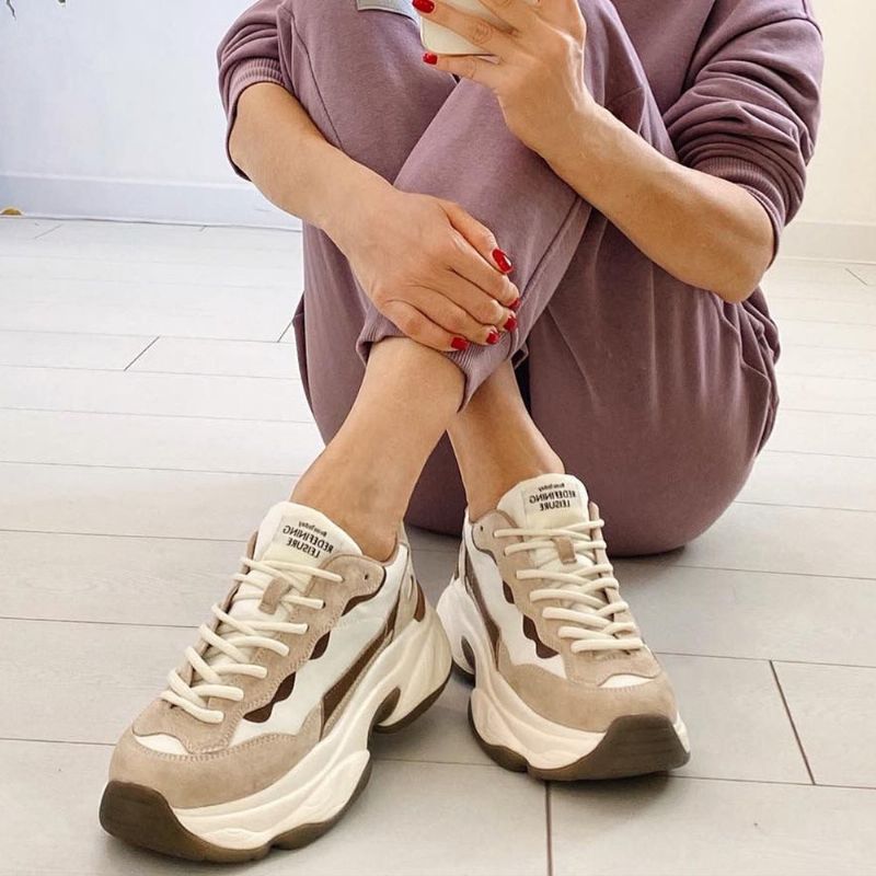 Levi Dames Suède Leren Platform Sneaker - Abrikoos