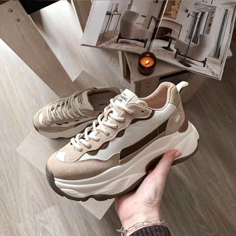 Levi Dames Suède Leren Platform Sneaker - Abrikoos