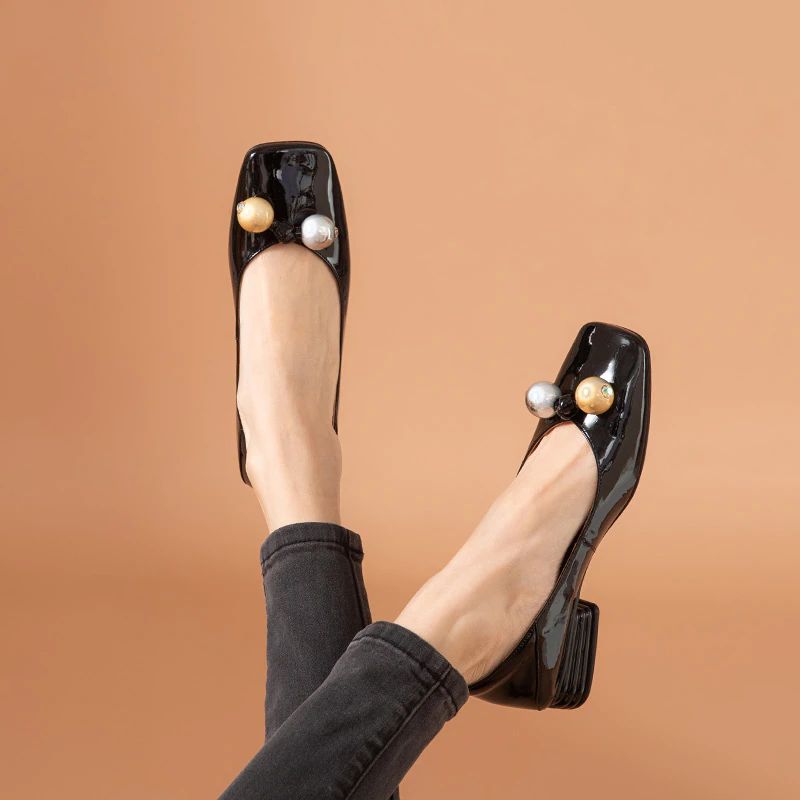 Lucrecia Platte Leren Loaferschoenen Voor Dames - Zwart