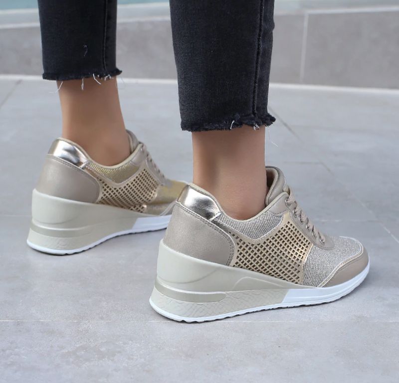 Lucy Dames Wedges Sneakers - Goud