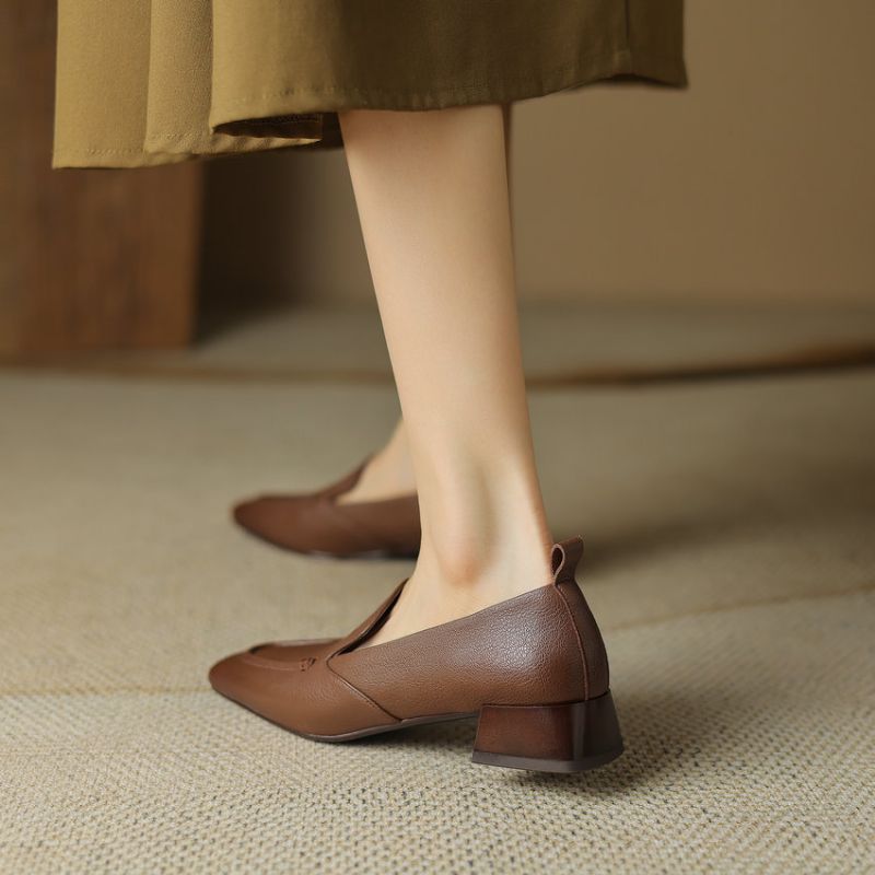 Maggi Dames Vierkante Lage Hak Kantoor Loafer - Bruin
