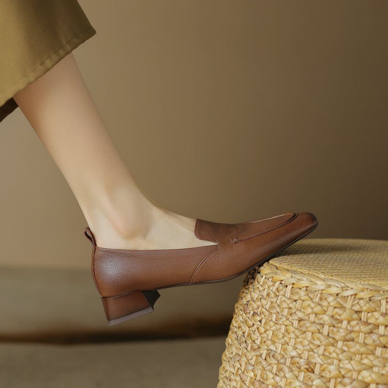 Maggi Dames Vierkante Lage Hak Kantoor Loafer - Bruin