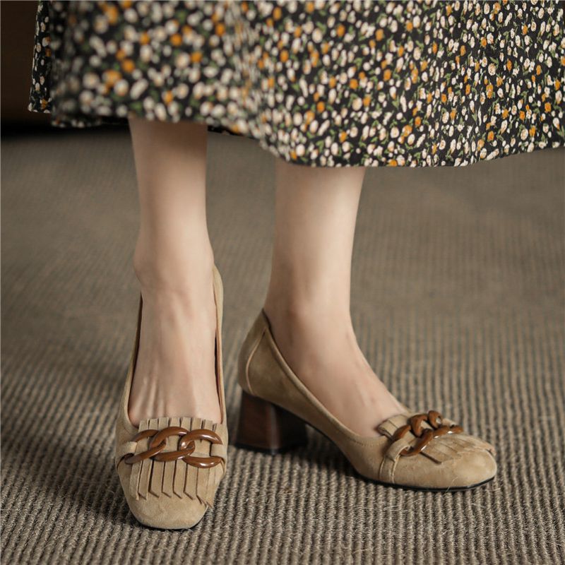 Marbella Dames Hoge Vierkante Hak Pumps - Beige