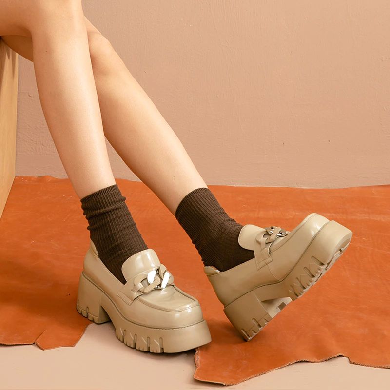 March Dames Platform Ketting Loafer Schoenen - Abrikoos