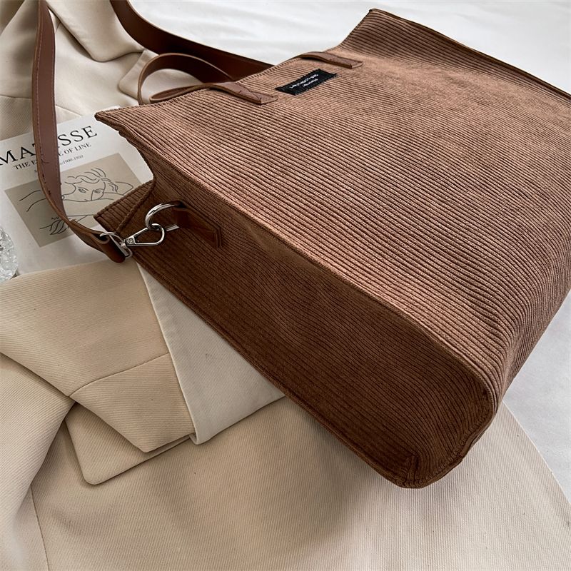 Martini Dames Grote Corduroy Schoudertas - Zwart
