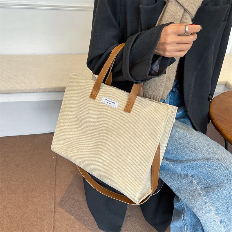 Martini Dames Grote Corduroy Schoudertas - Zwart