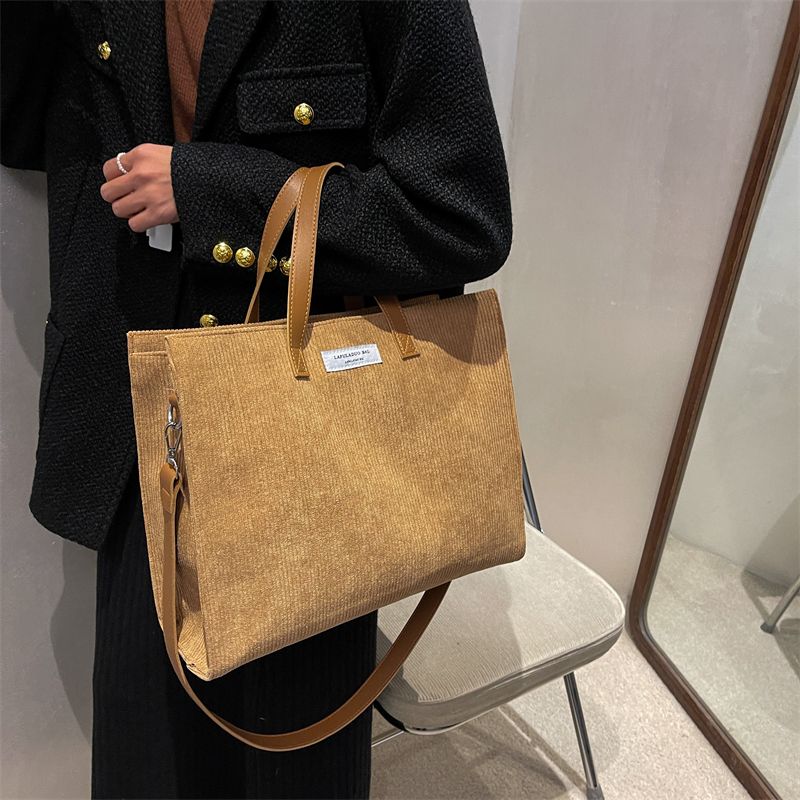 Martini Dames Grote Corduroy Schoudertas - Zwart