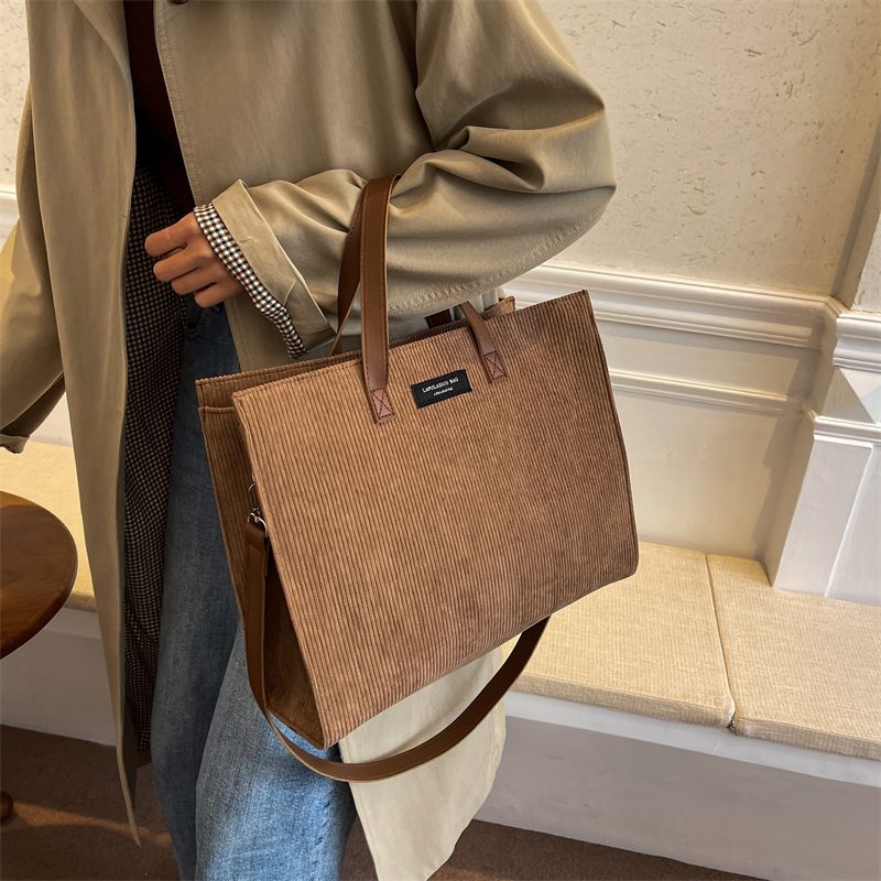 Martini Dames Grote Corduroy Schoudertas - Zwart