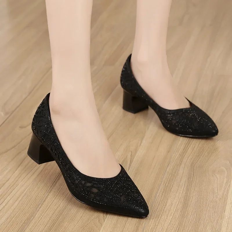 Mary Dames Strass Puntige Toe Pumps - Goud