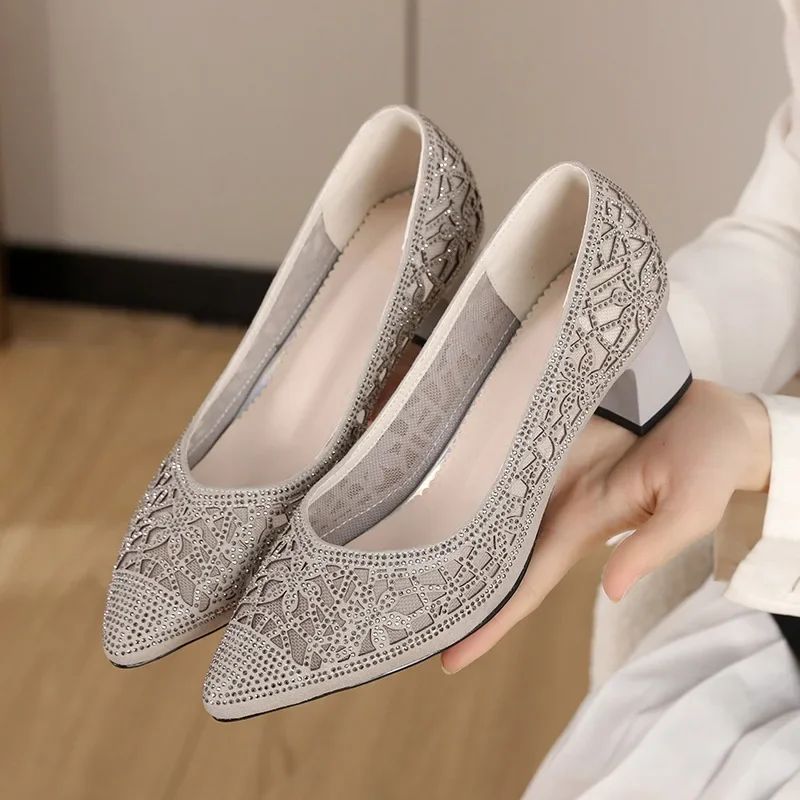 Mary Dames Strass Puntige Toe Pumps - Goud
