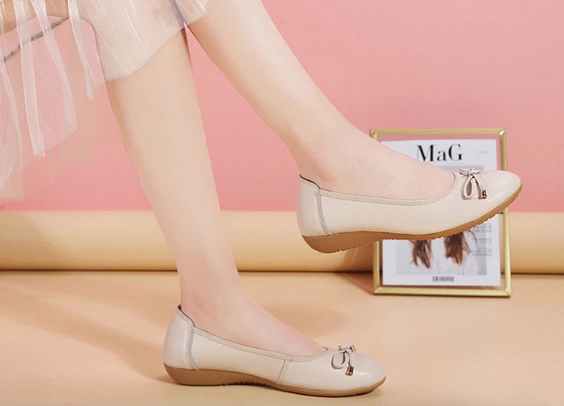 Masha Dames Platte Schoenen - Beige