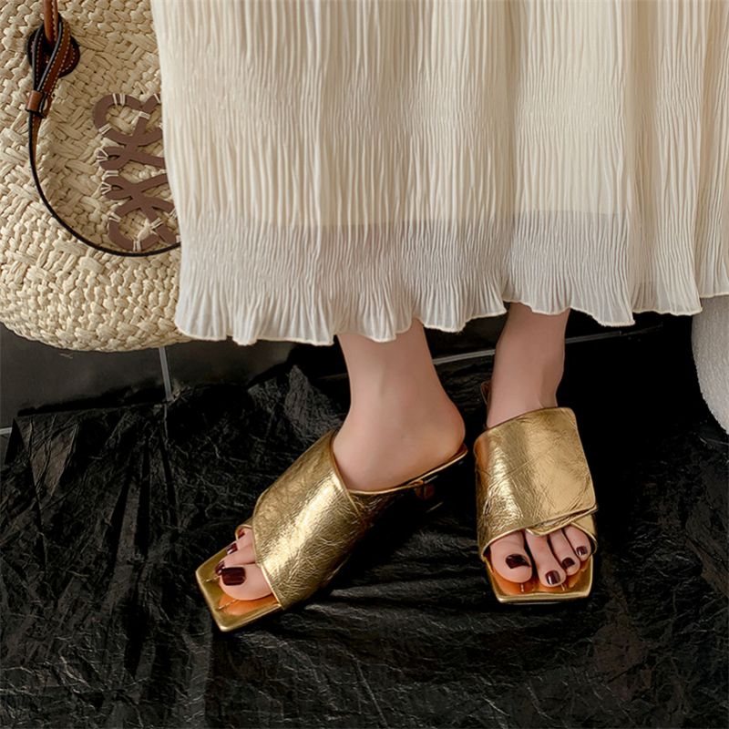 Nany Dames Medium Hak Leren Sandalen - Goud