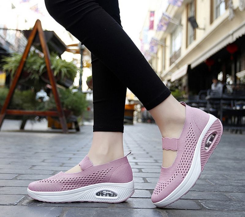 Ninoska Platform Slip-on Schoenen Voor Dames Zwarte - Zwart