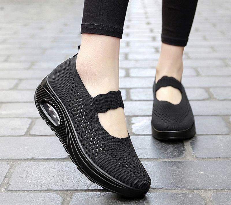 Ninoska Platform Slip-on Schoenen Voor Dames Zwarte - Zwart