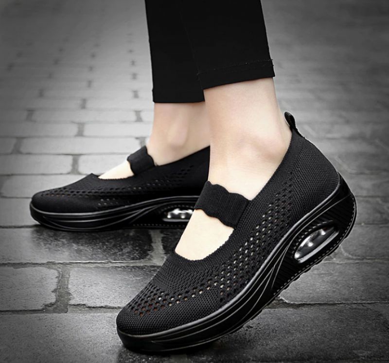Ninoska Platform Slip-on Schoenen Voor Dames Zwarte - Zwart