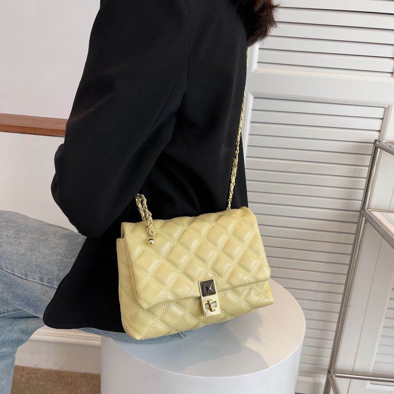 Patiño Dames Gewatteerde Leren Schouder Handtas - Zwart